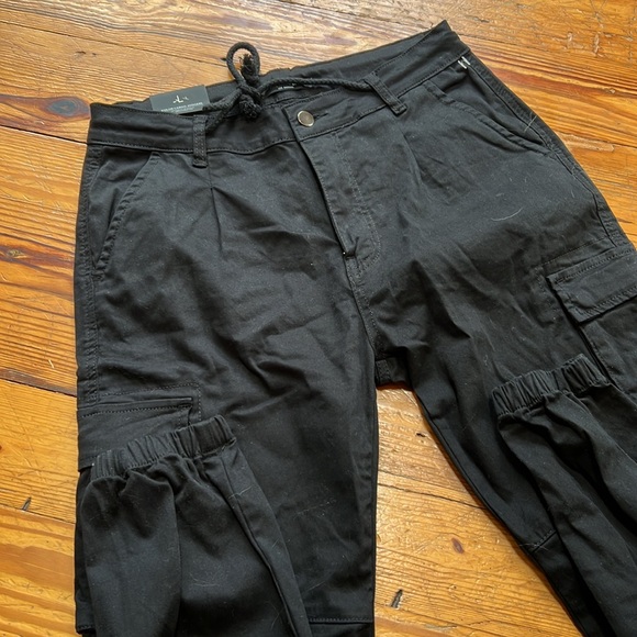 American Bazi Women's High Waist Cropped Colored Cargo Jogger Pants - Picture 4 of 6